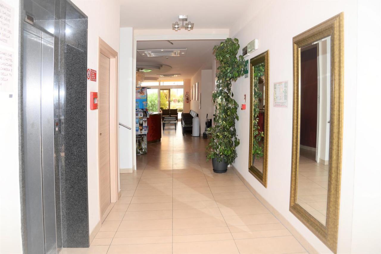 Hotel Cosmopol Cesenatico Ngoại thất bức ảnh